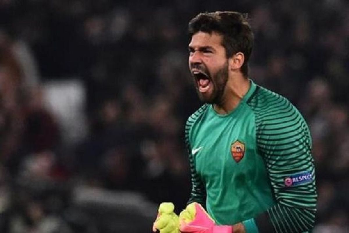 Pembelian Alisson pecahkan rekor dunia penjaga gawang