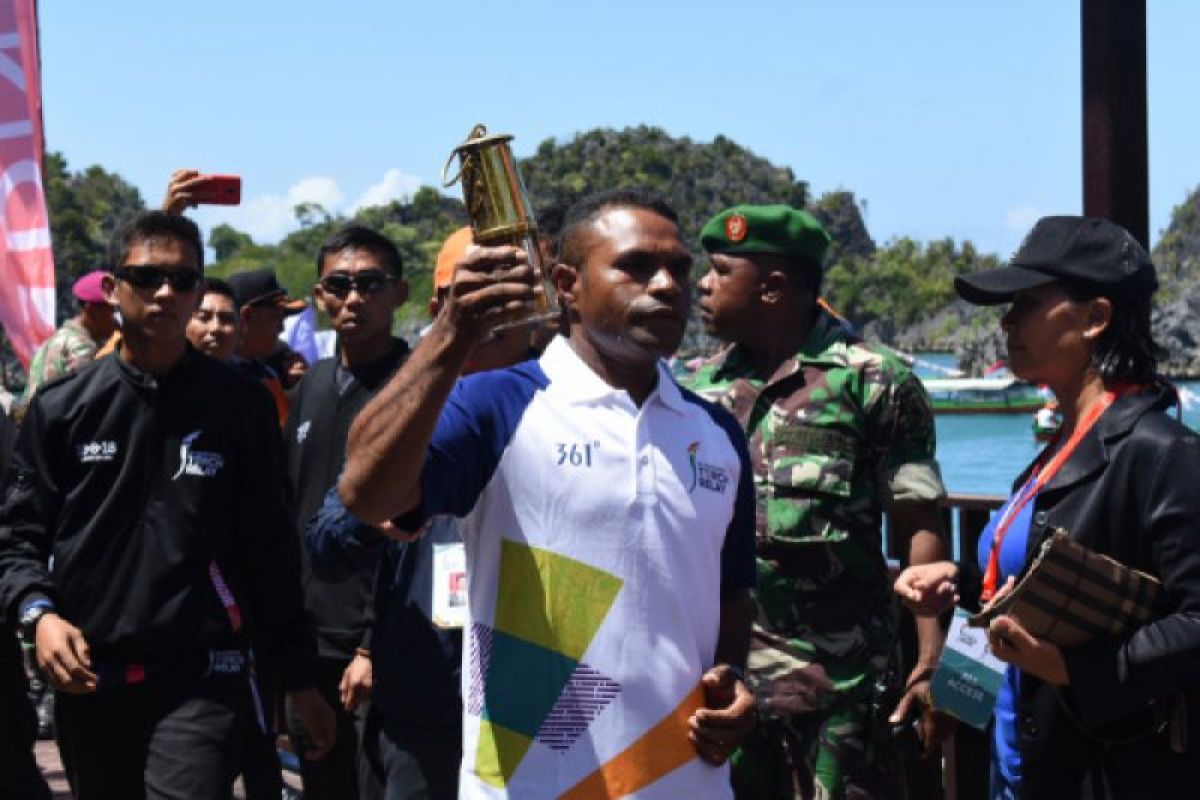 Api Asian Games Berenang Menyelam Di Pulau Piaynemo