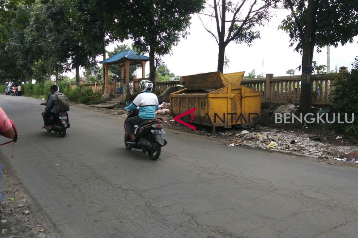 Rejang Lebong terima bantuan pendirian bank sampah