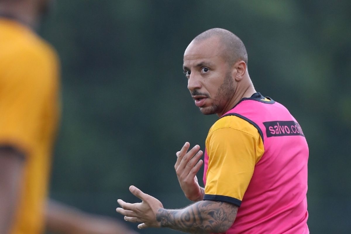 Borneo FC lepas Julien Faubert