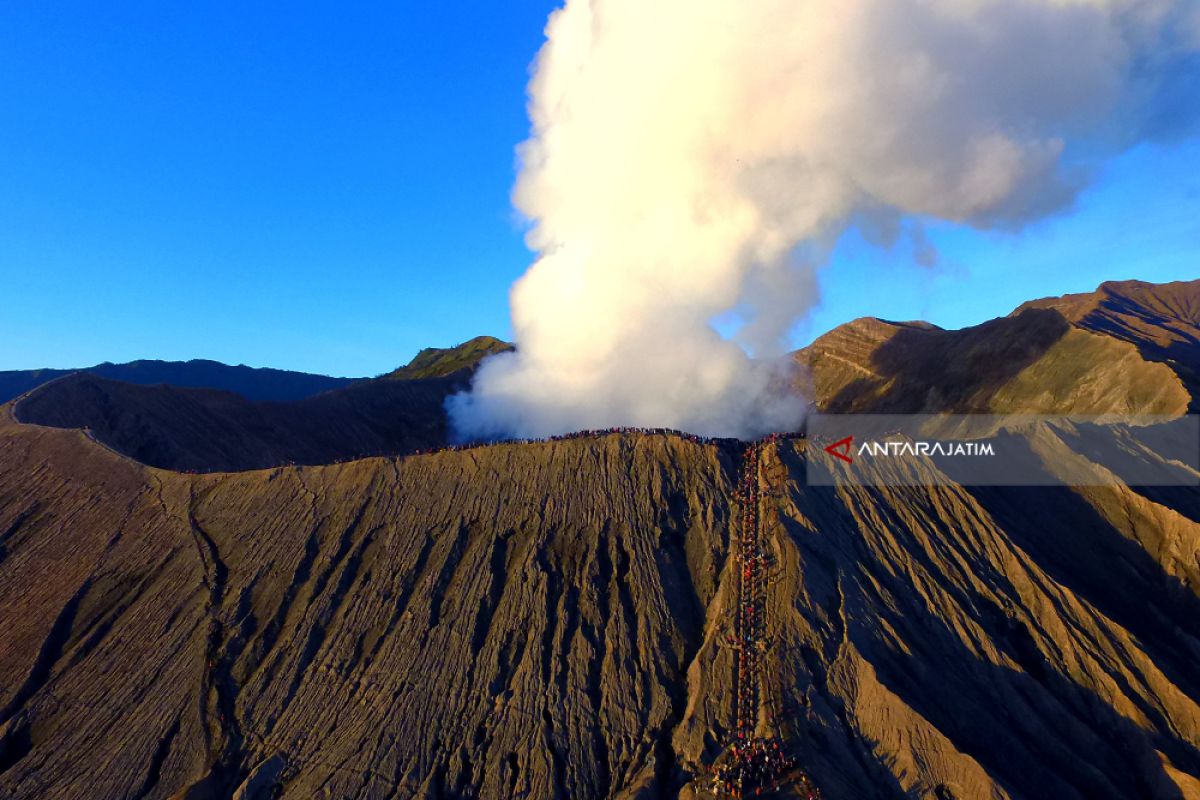 Saat Nyepi, Listrik Permukiman Warga di Gunung Bromo Dipadamkan