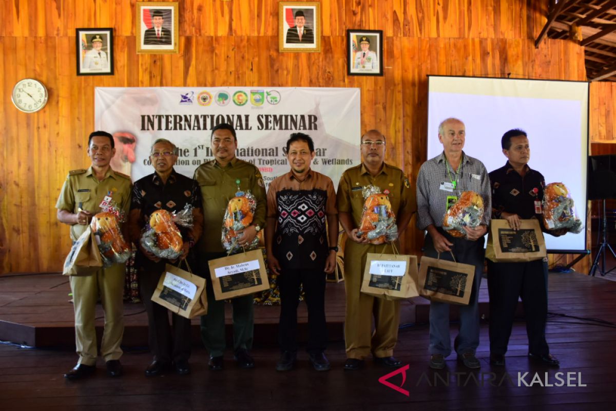 ULM gelar seminar internasional bahas kekayaan hayati hutan tropis dan lahan basah