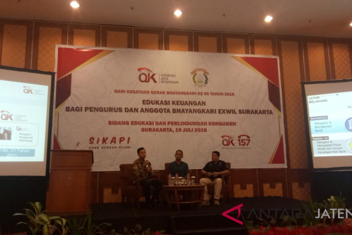 OJK edukasi masyarakat agar cerdas kelola keuangan