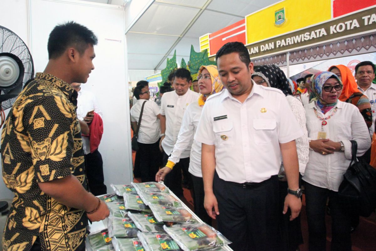 Disperindag Berikan Pembinaan Sistem Perizinan Terpadu Online