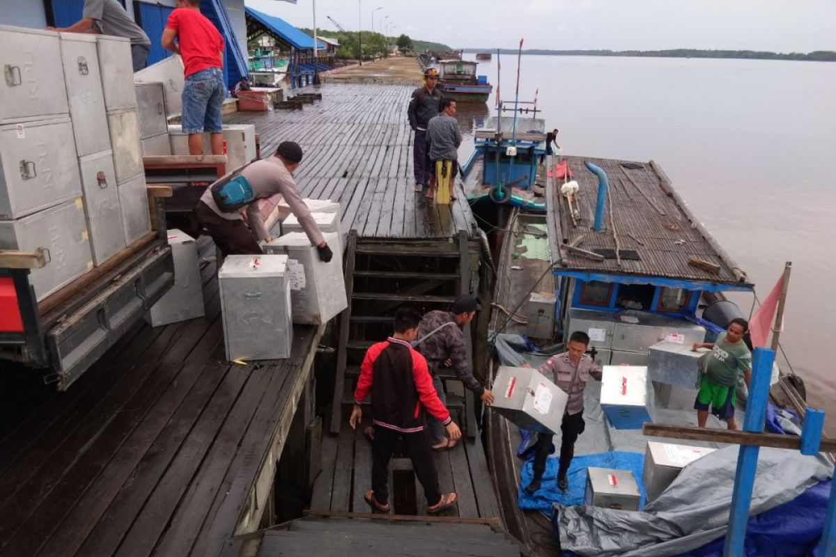 KPU Kayong Utara siapkan dua gudang simpan logistik