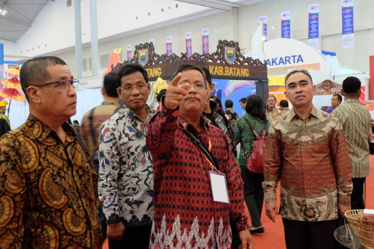 Rupinus kecewa stand Sekadau di Apkasi Expo