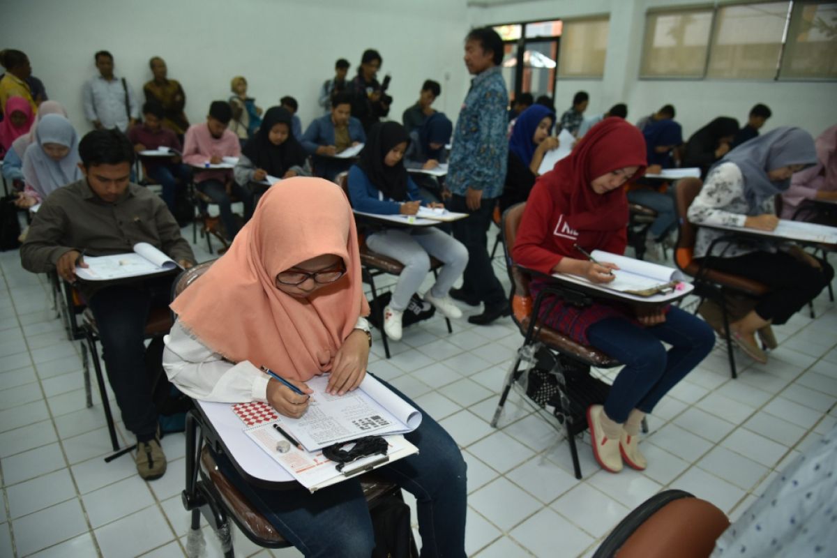 695 Calon Penerima Beasiswa Surabaya Jalani TPA di Ubaya