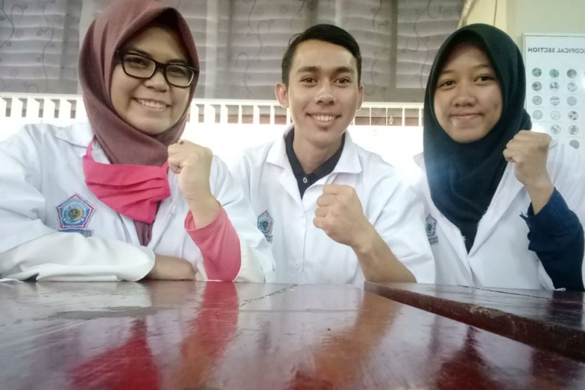 mahasiswa Unismuh uji efektivitas ngengat lilin