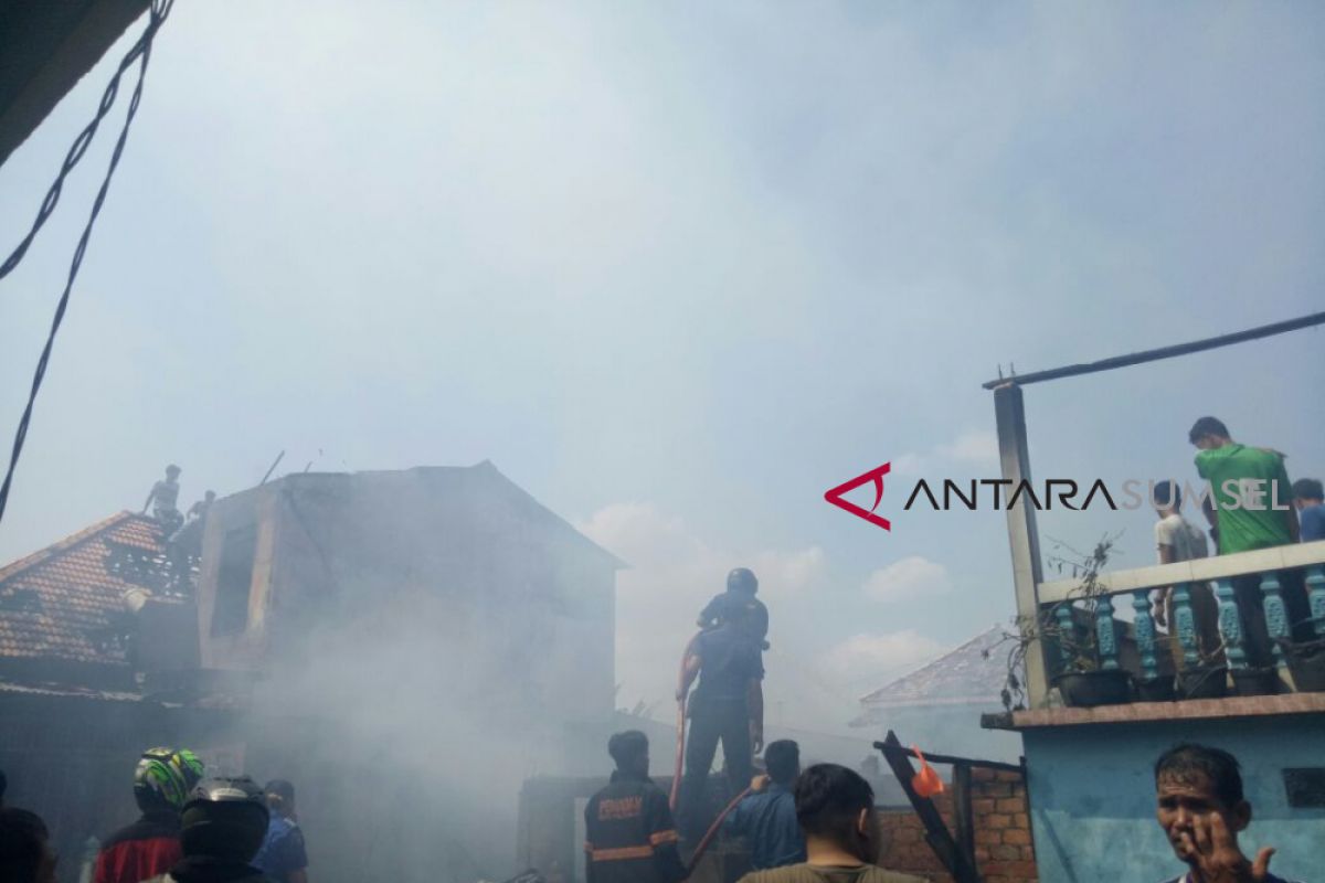 3 Rumah di Silaberanti hangus terbakar