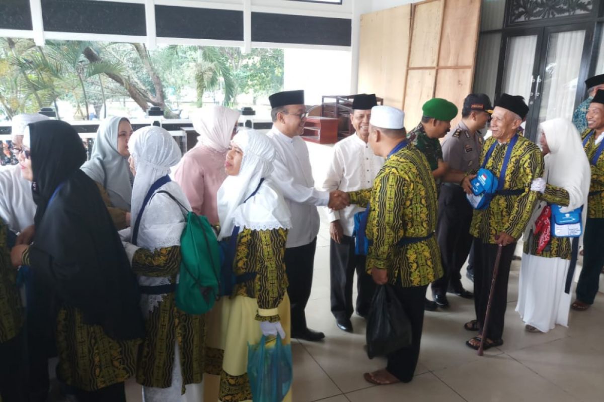 Calhaj Kalsel yang sempat tertunda dapat diberangkatkan