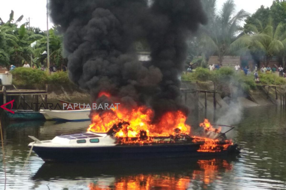 Speedboat milik Pemkab Raja Ampat terbakar