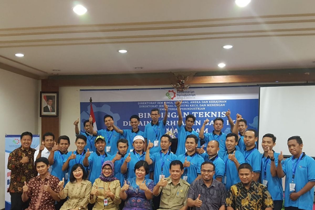 Kemenperin latih pengrajin Mataram desain perhiasan