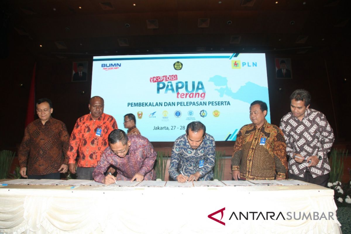 PLN gandeng lima PTN, TNI dan LAPAN wujudkan Papua terang