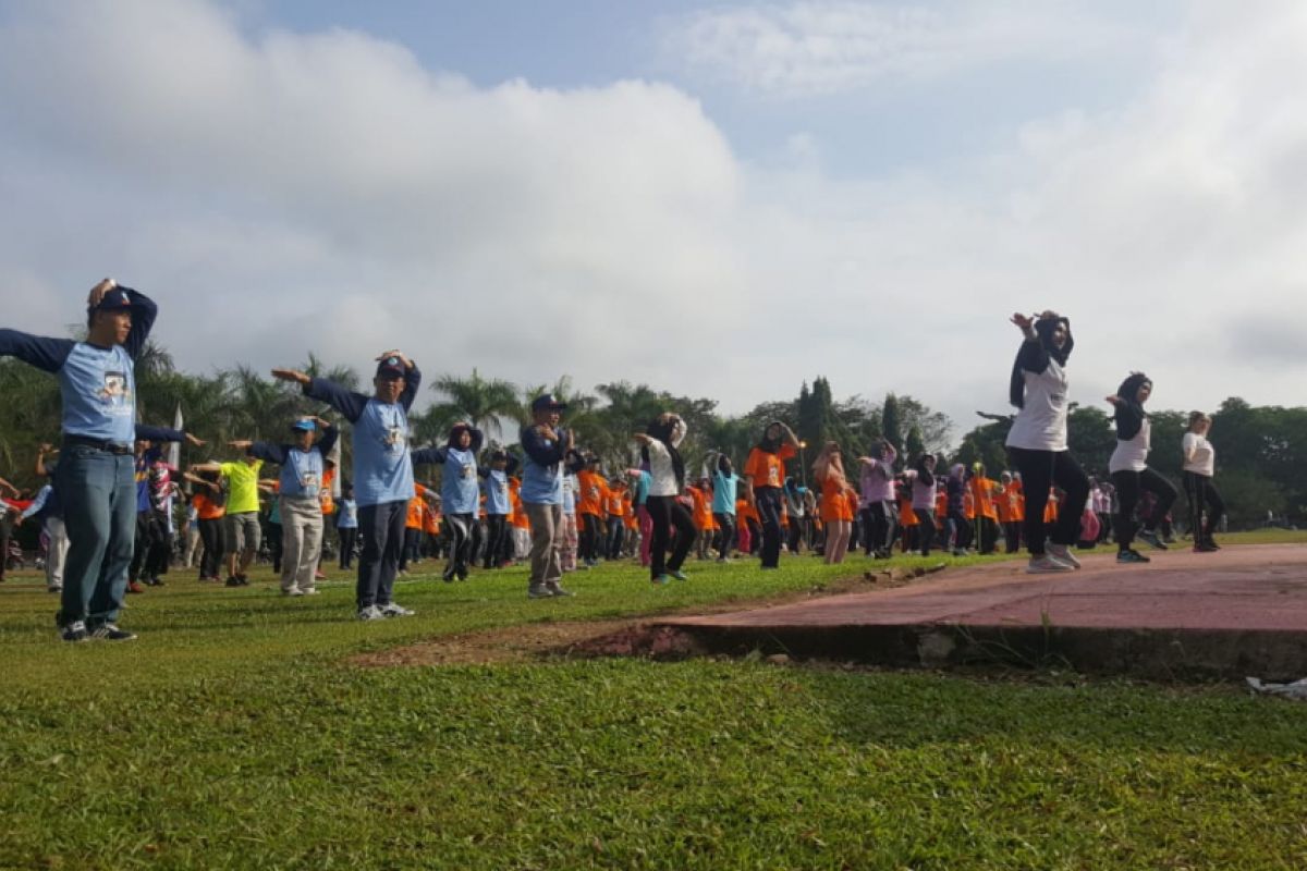 Ratusan warga Tabalong senam sehat kolosal