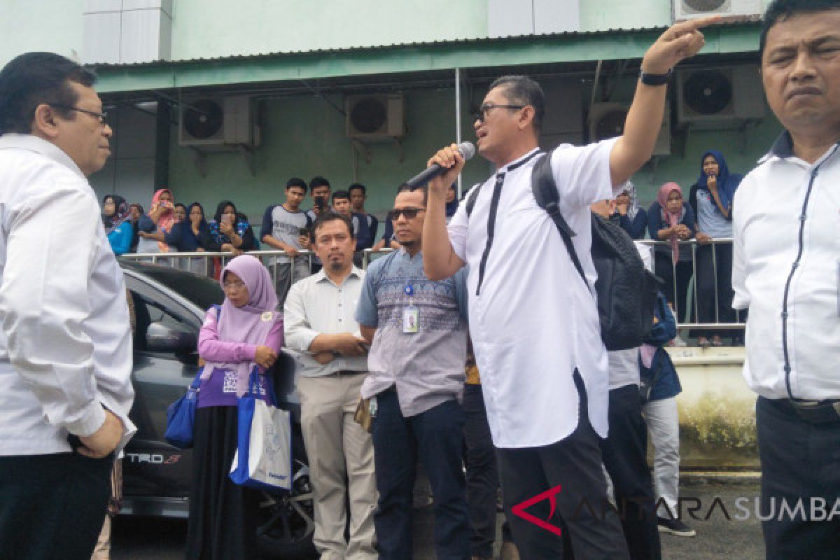 Dituduh teroris, petugas medis RSUD Padang Pariaman unjuk rasa (Video)