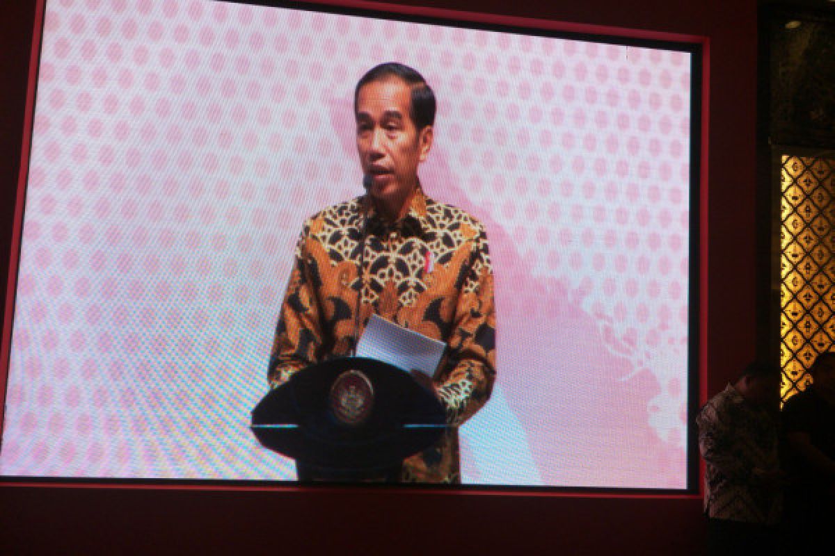 Presiden Jokowi minta daerah permudah investasi berorientasi ekspor