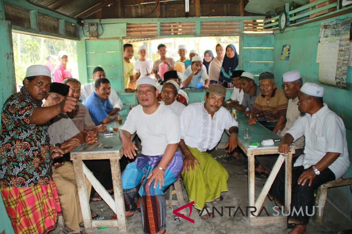 Warga Panyabungan Timur syukuran kemenangan ERAMAS