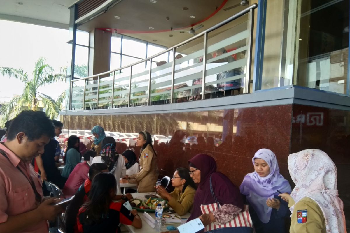 Layanan Mobil Curhat hadir di mall