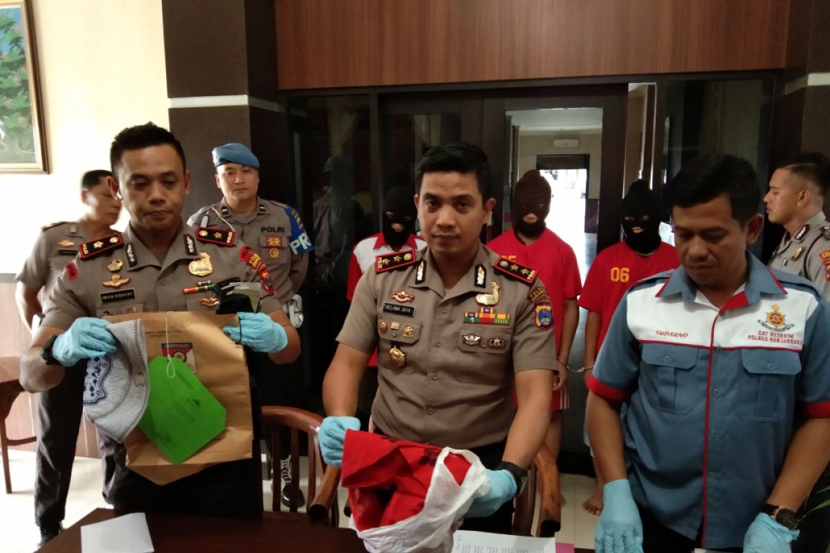 Polisi tangkap pengeroyok yang tewas korban usai pesta Miras