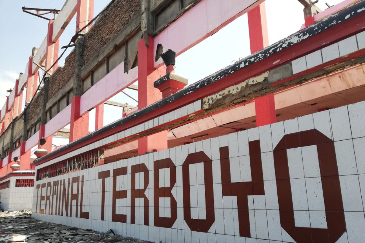 Banyak calon penumpang tak tahu penutupan Terminal Terboyo