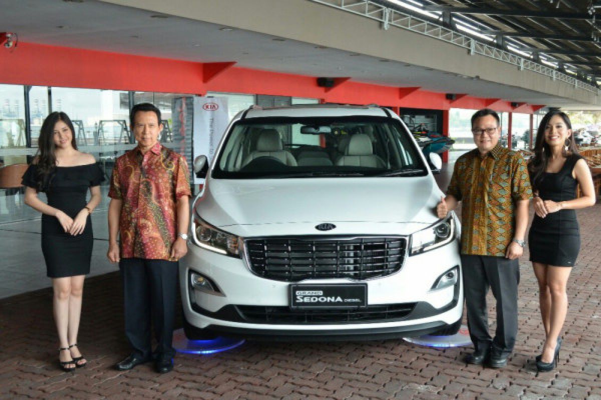 Kia Grand Sedona Diesel resmi mengaspal, berapa harganya?