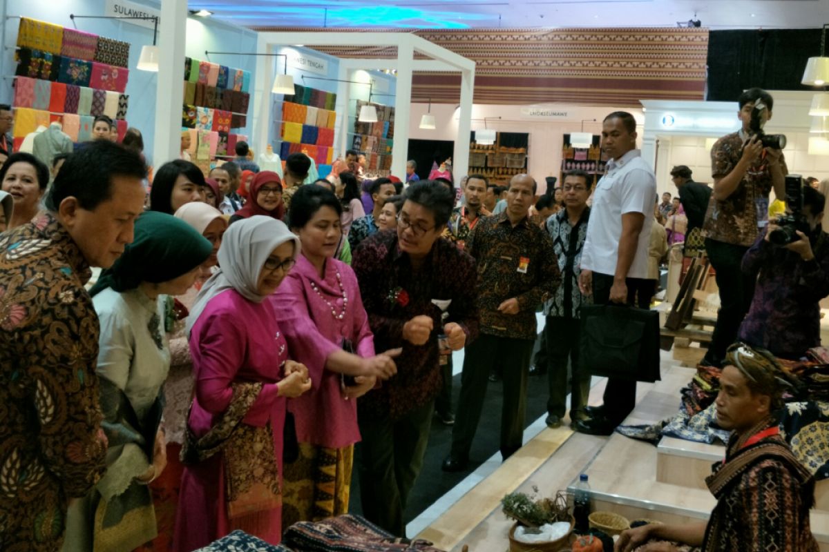 Ibu Negara buka Pameran Karya Kreatif Indonesia 2018