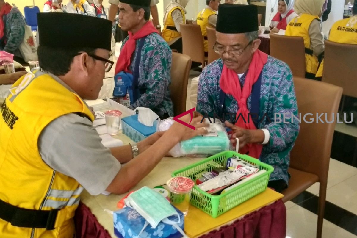 Kemenag Bengkulu tunda keberangkatan empat calon haji