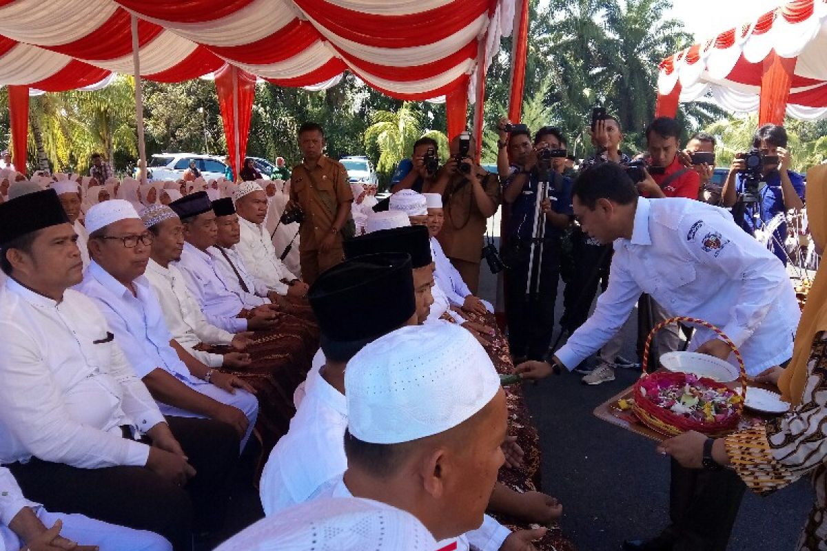 Tepung tawar 178 calon haji Simalungun