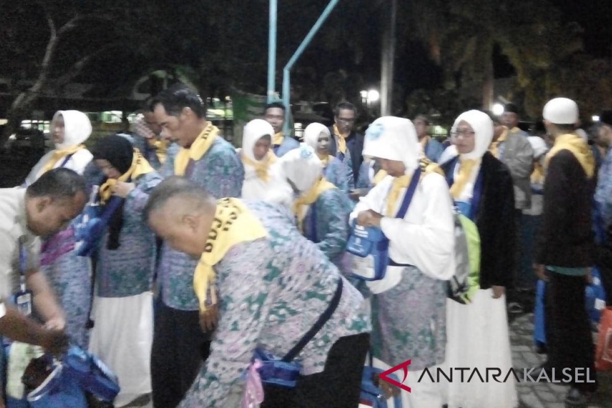 Calon jemaah haji Batola terbagi dua kloter