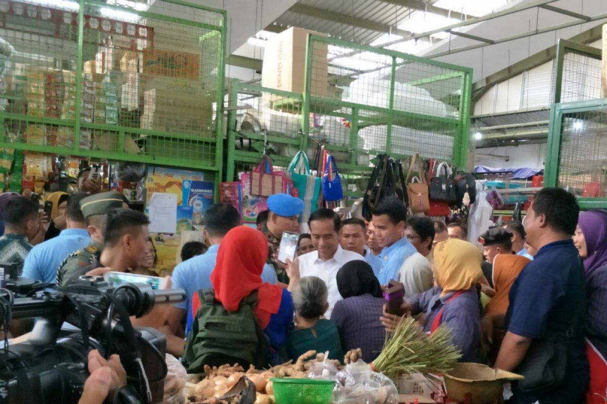 Presiden blusukan di Pasar Kranggan Yogyakarta