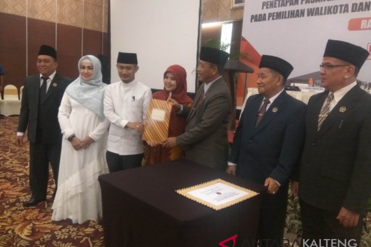 Fairid-Umi ditetapkan pimpin Palangka Raya periode 2018-2023