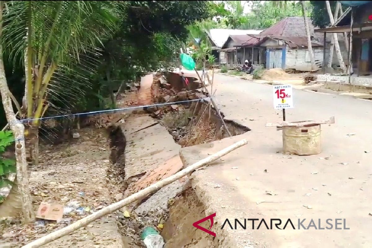 Video - Amblasan tanah Desa Tarangan belum mendapat penanganan serius