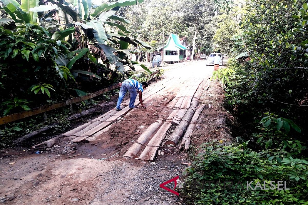 Video - PU Balangan Perjuangkan DAK Untuk Perbaikan Jalan Dan Jembatan