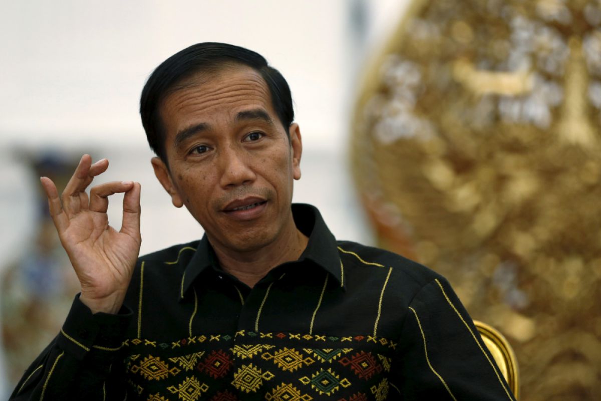 Presiden Jokowi minta polri buang budaya koruptif saat bekerja