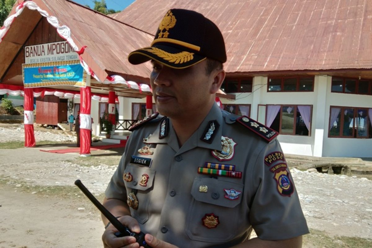 Polres Poso periksa saksi pengibaran bendera hitam