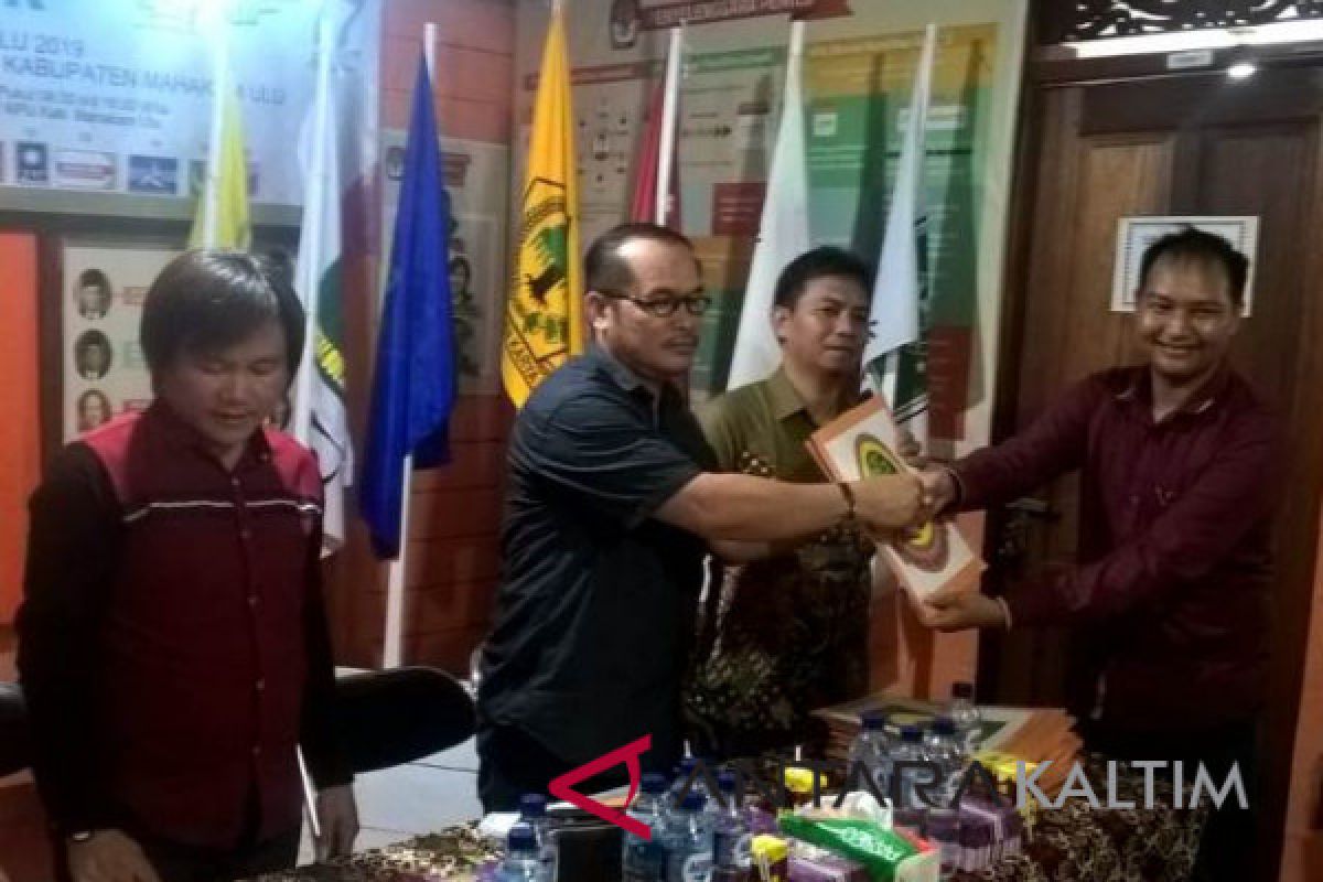 KPU Mahakam Ulu serahkan berkas bacaleg ke parpol