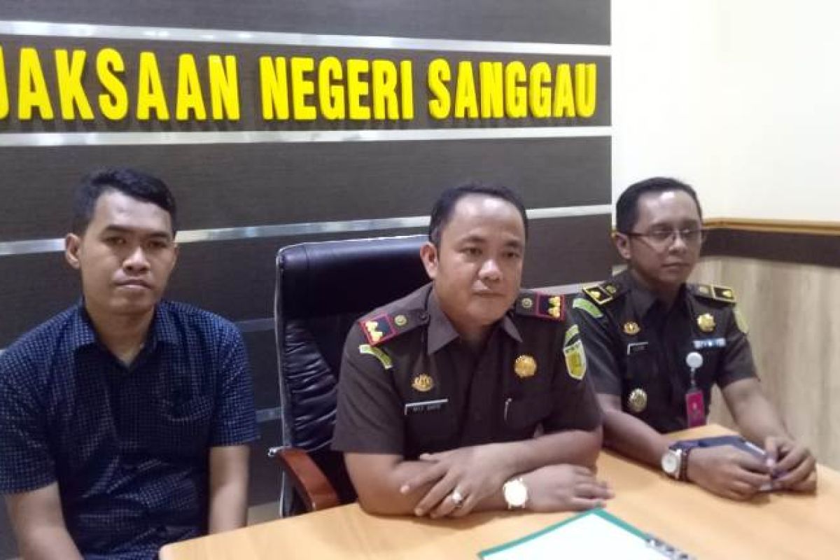 Kejari Sanggau tahan pejabat  terkait korupsi