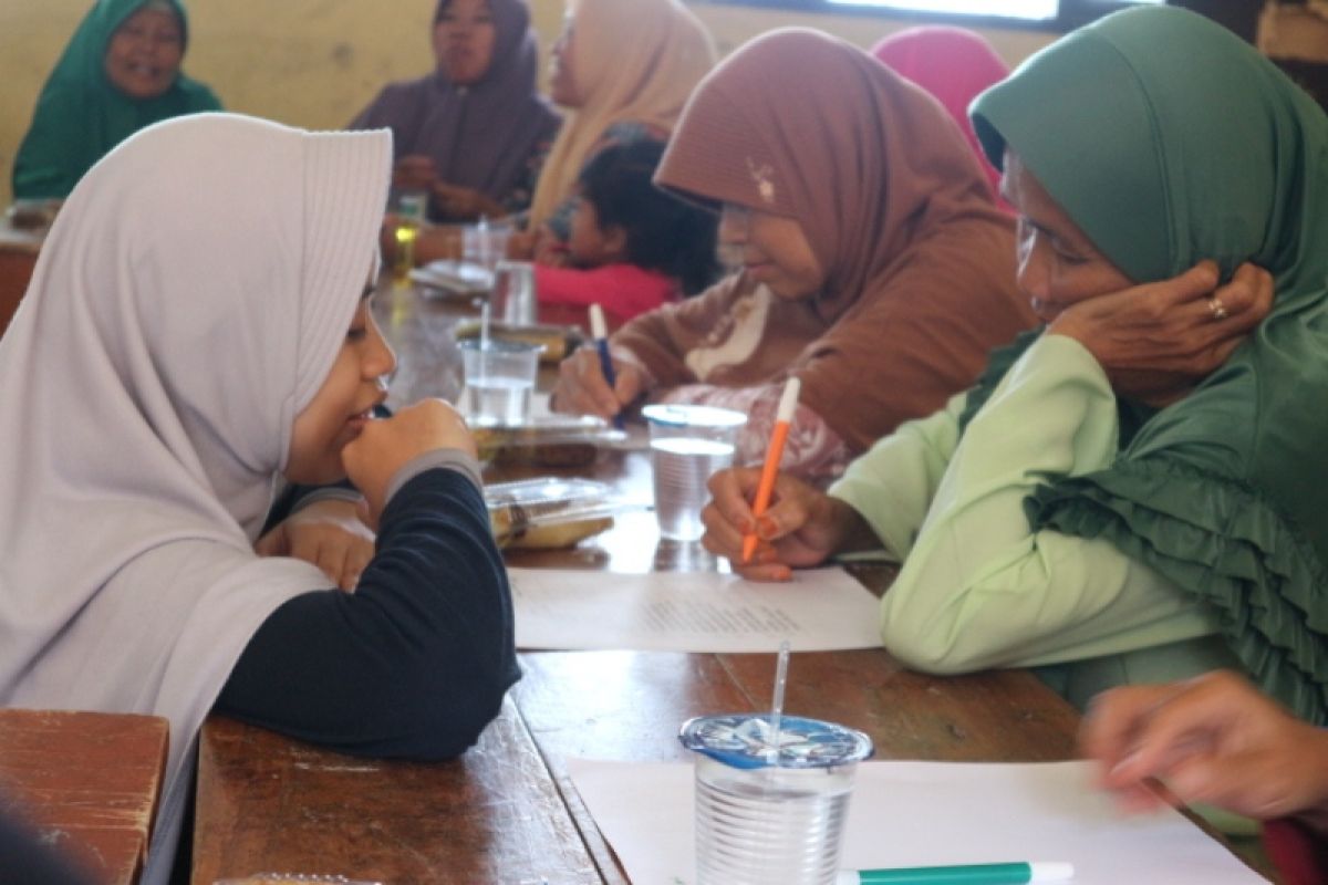 Mahasiswa IPB bantu single mom di Kampung Janda jadi pionir keluarga sejahtera