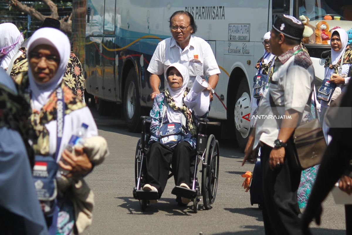 PPIH Surabaya Batasi Mobil Penjemput di Asrama