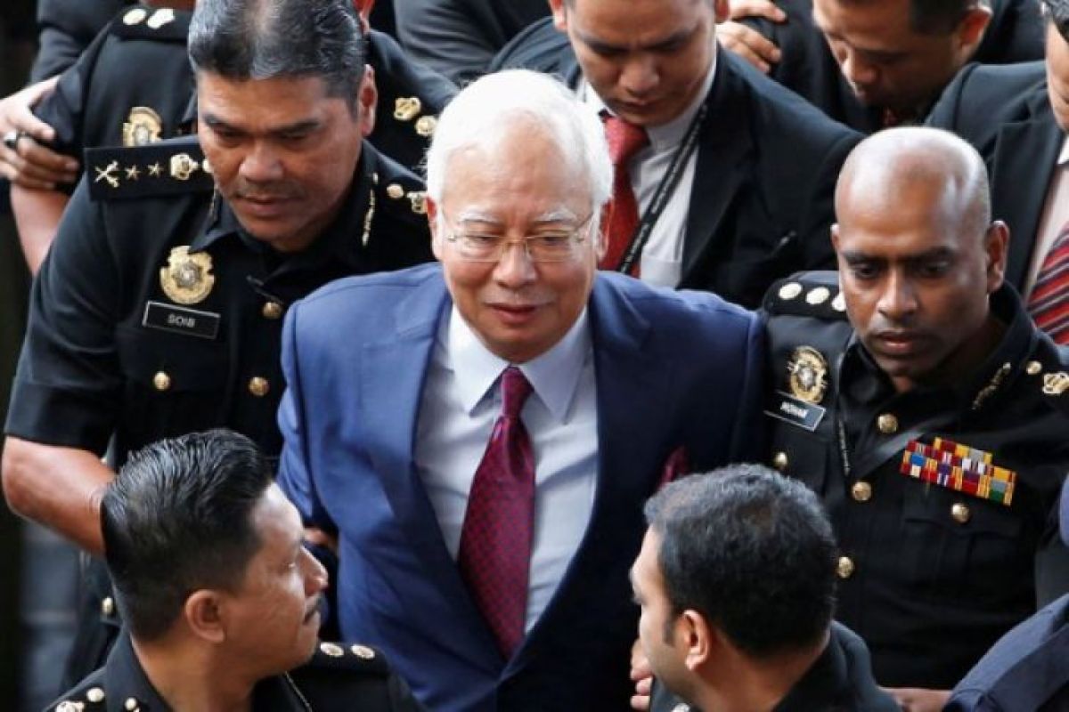 Najib Razak bebas dengan jaminan 1 juta ringgit