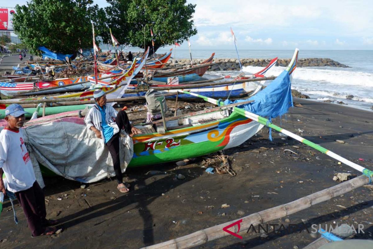 Sumbar keluarkan surat keterangan izin melaut bagi nelayan