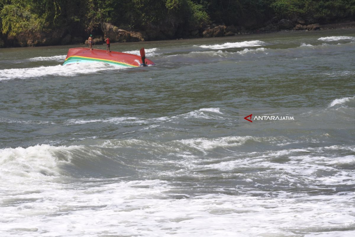 Posko Terpadu Korban Kapal Terbalik di Jember Didirikan