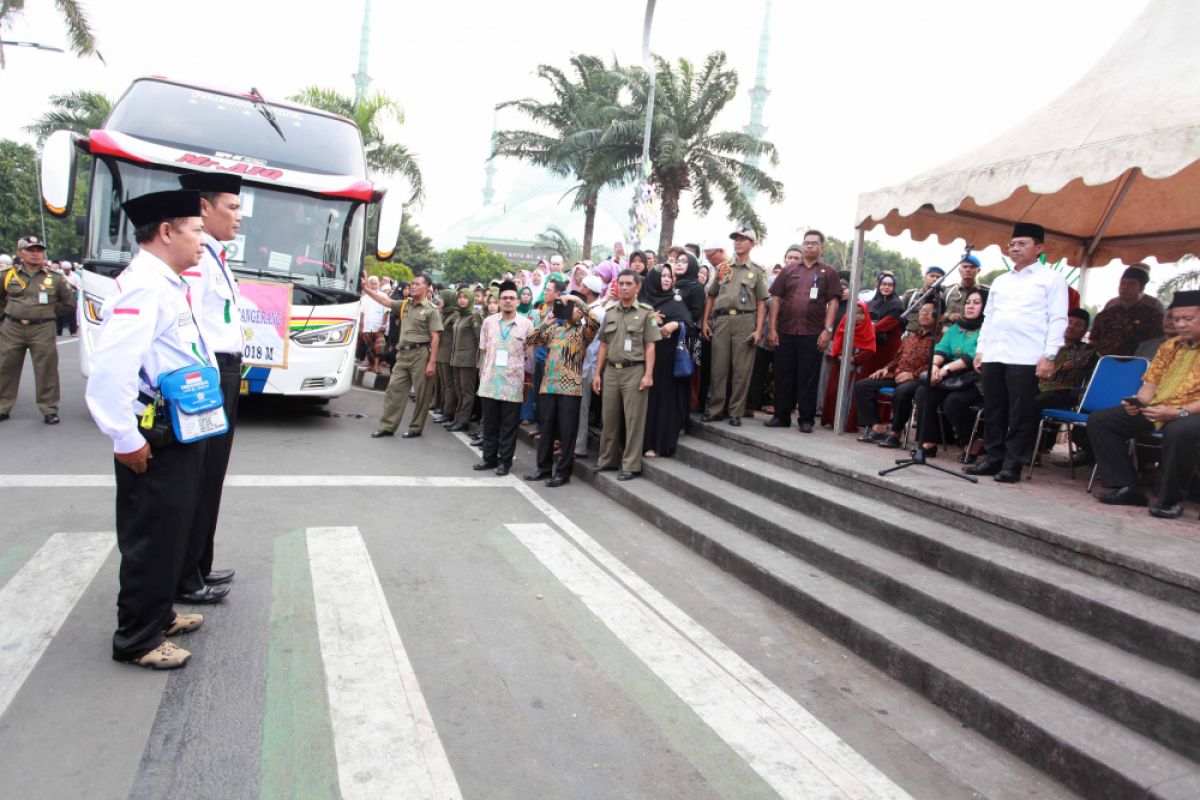 Jamaah Haji Kloter 2 Kota Tangerang Tiba