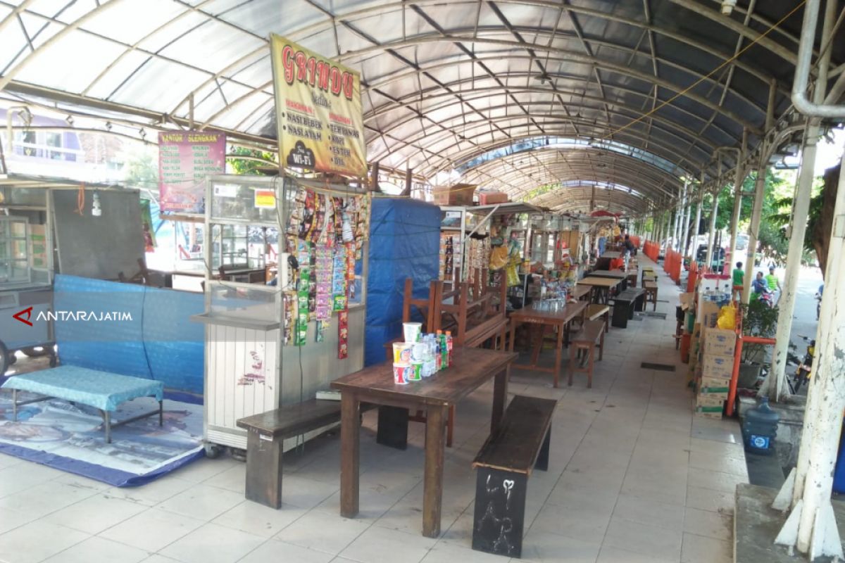Sentra PKL Kawasan Religi Ampel Surabaya Sepi Pengunjung