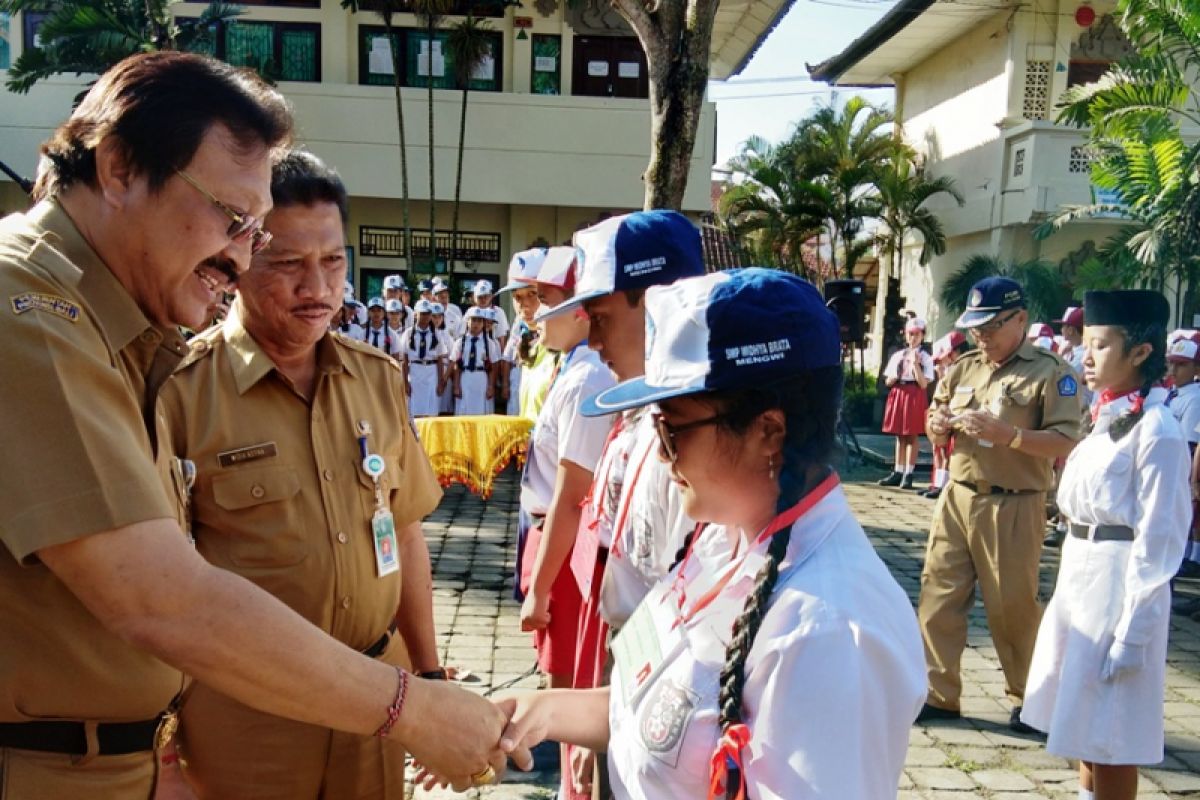 Badung larang perpeloncoan siswa baru