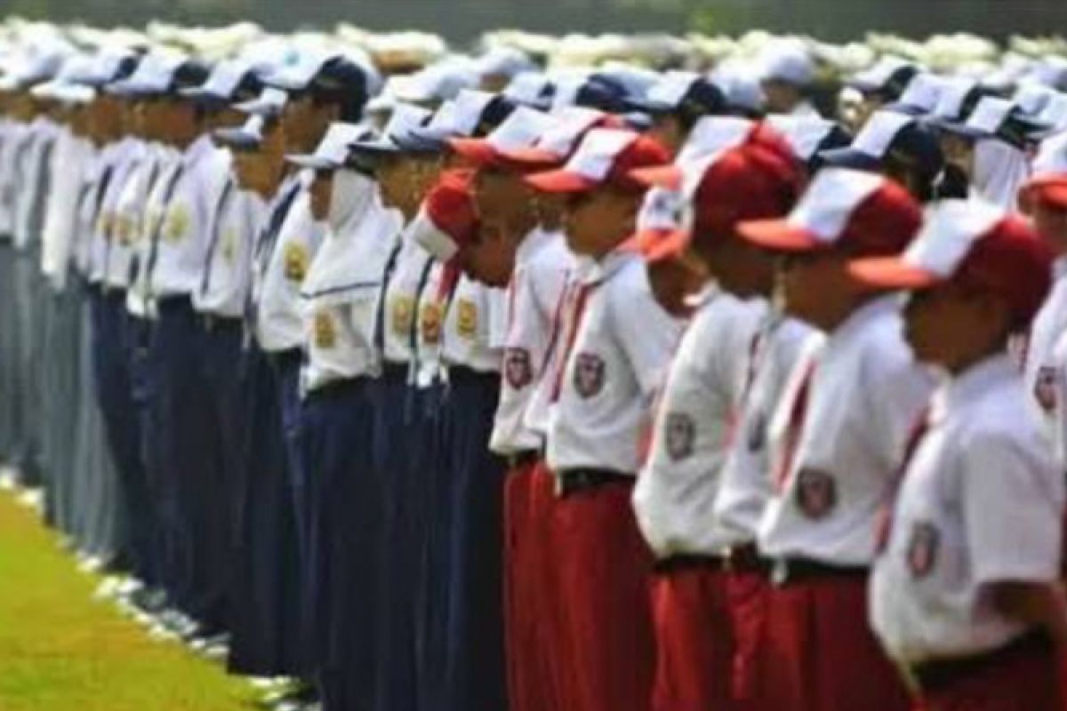 Pengadaan Seragam (Sekolah) Gratis Amburadul, Dewan Kecam Dikpora Tulungagung