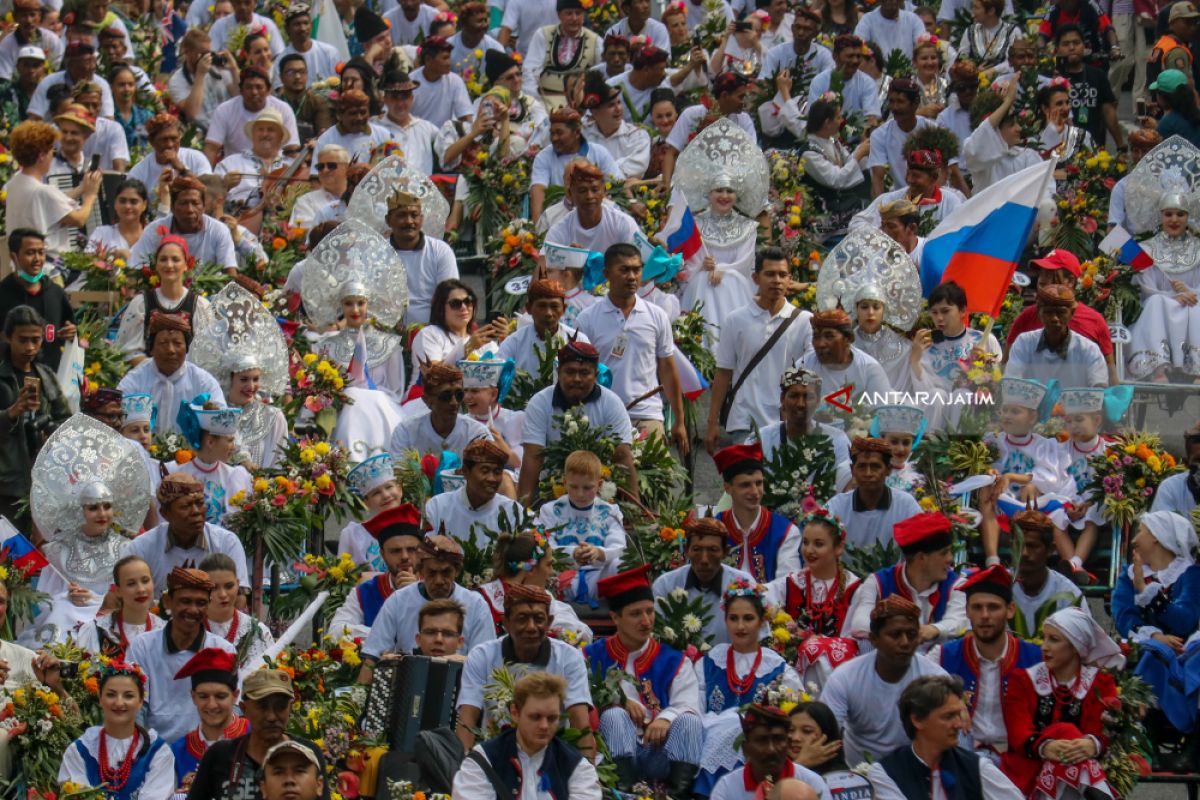 Parade Cross Culture Festival