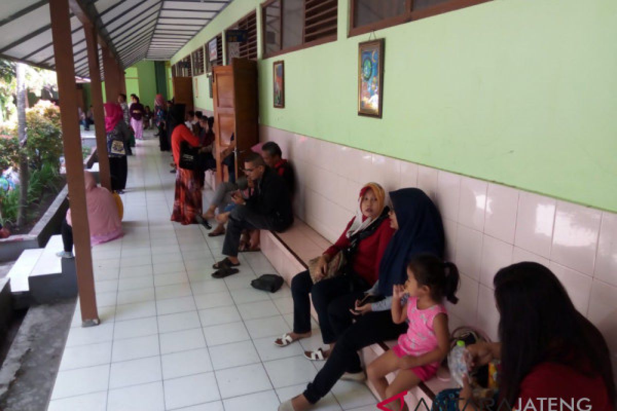 PPDB, ratusan pendaftar banjiri SMPN 6 Surakarta