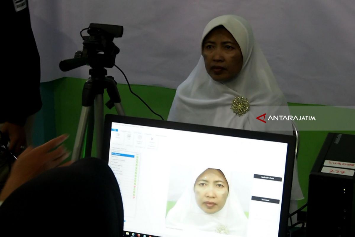 Proses Keimigrasian Calon Haji Terkendala Pemindai Biometrik