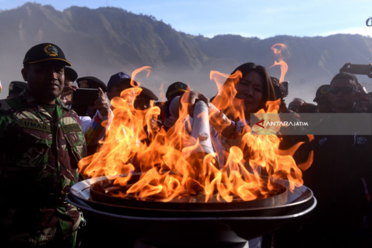 Torch Relay Asian Games Bromo